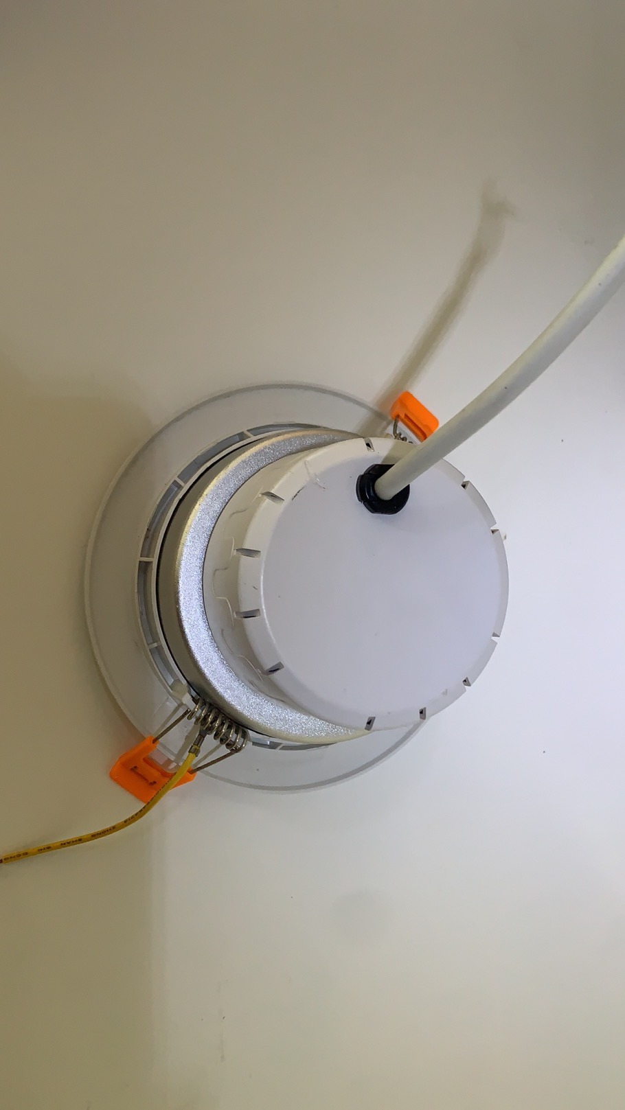 Emergency LED Downlight with Rechargeable Battery Non-Maintained
